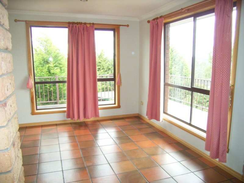 11 Lakeview Court, Blackstone Heights TAS 7250