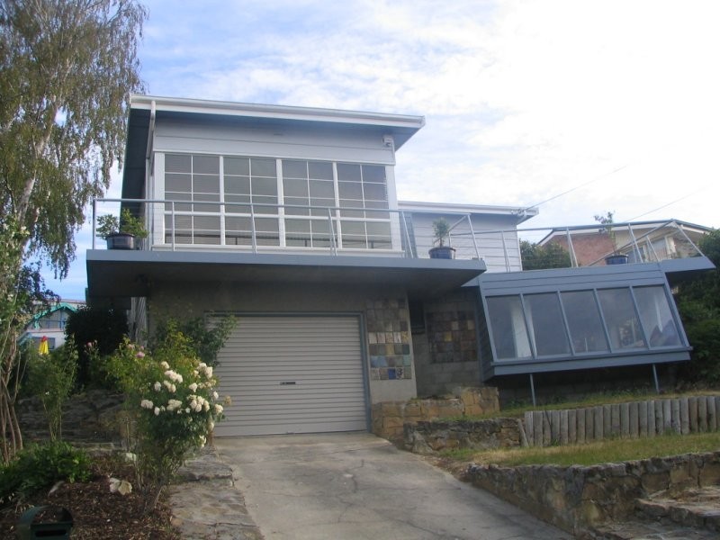 11 Fairthorne Road, Trevallyn TAS 7250