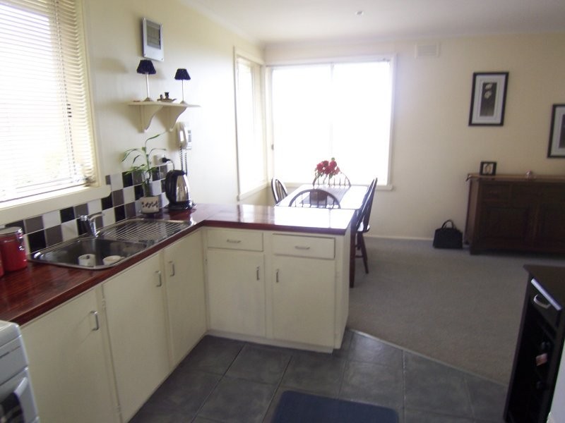 11 Oberon Place, Ravenswood TAS 7250