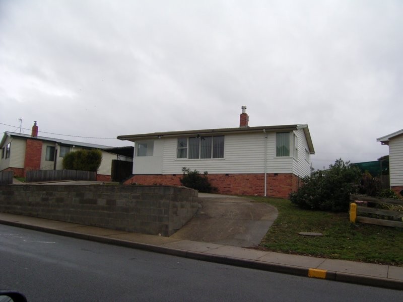 4 Regent Street, Waverley TAS 7250