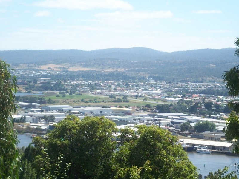 2 Anderson Road, Trevallyn TAS 7250