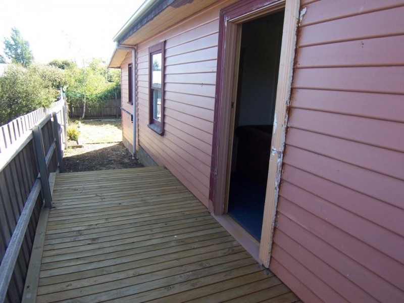 2/81  Tompsons Lane, Newnham TAS 7248