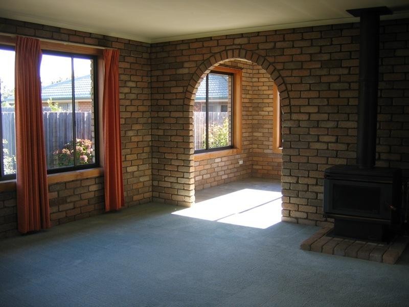 Summerhill TAS 7250