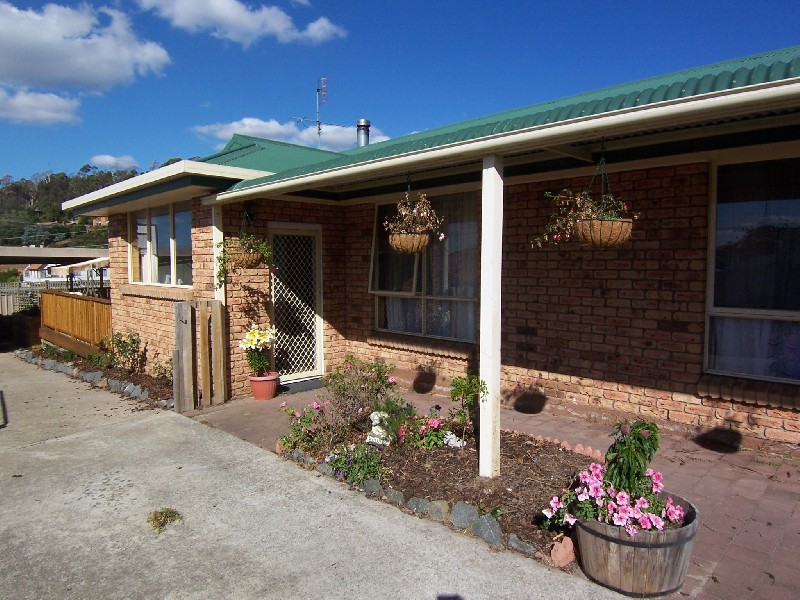 11 Addison Street, Trevallyn TAS 7250