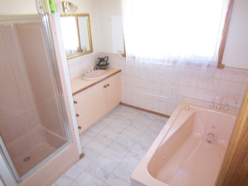 11 Addison Street, Trevallyn TAS 7250