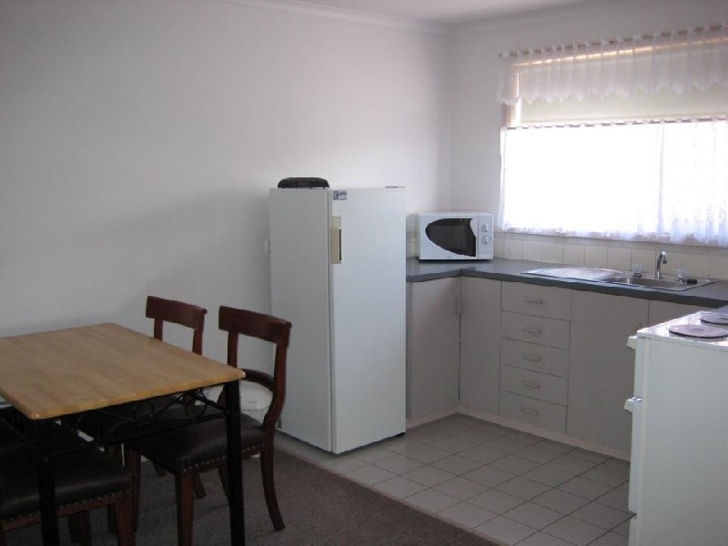 4/4 Roger Retreat, Newnham TAS 7248