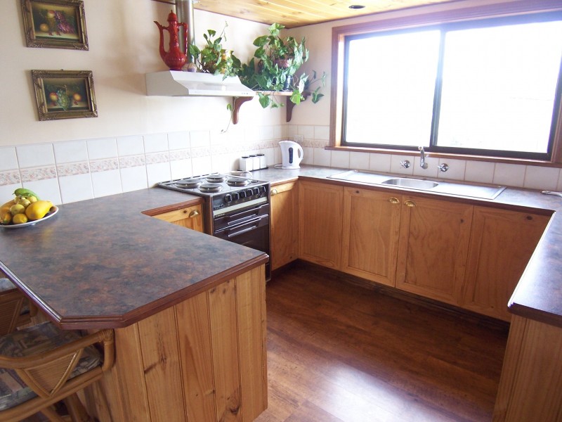 5 Charles Street, Cressy TAS 7302