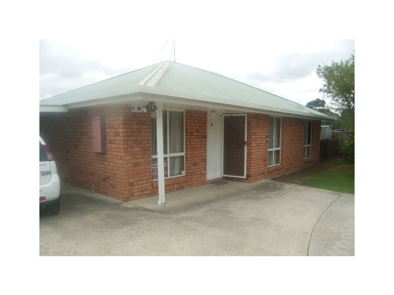 2/30b Notley Street, Newnham TAS 7248