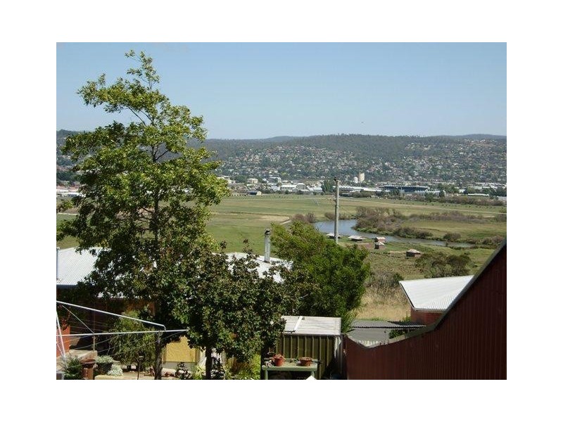 25 Wildor Crescent, Mowbray TAS 7248