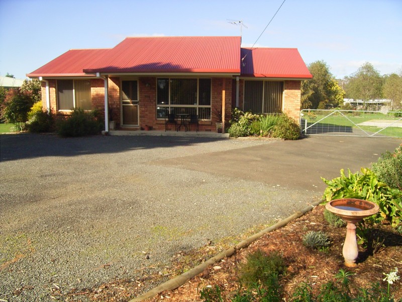 Swan Point TAS 7275