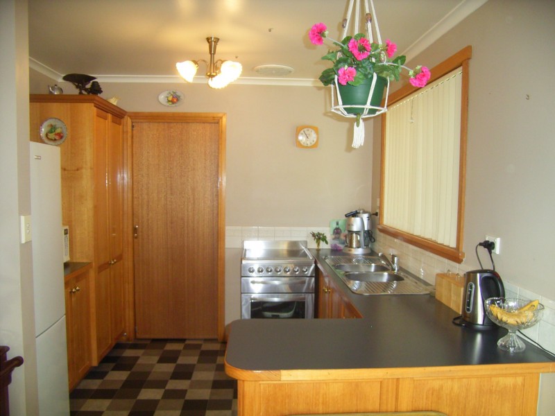 Swan Point TAS 7275