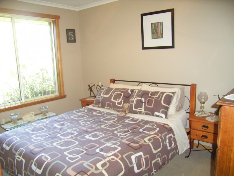 Swan Point TAS 7275