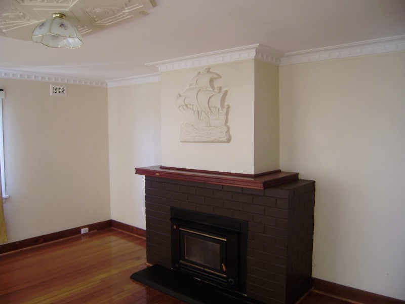 8 Sayer Street, Newnham TAS 7248