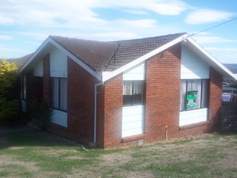 21 Bishops Drive, Newnham TAS 7248