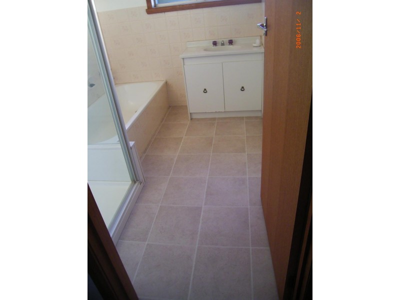 3b Bishops Drive, Newnham TAS 7248