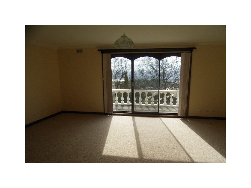 121 New World Avenue, Trevallyn TAS 7250