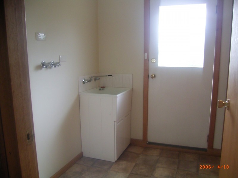 2/30b Notley Street, Newnham TAS 7248