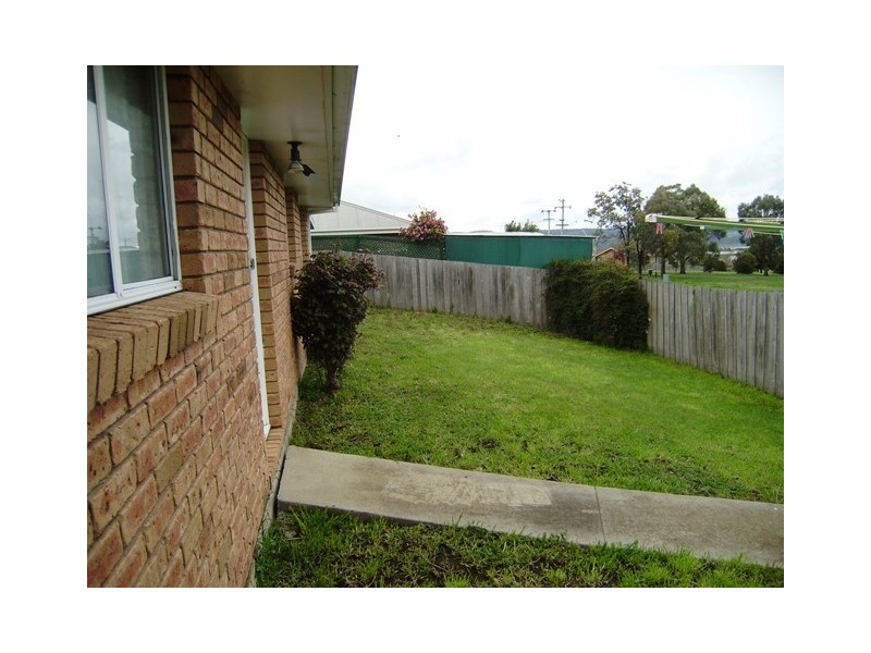 2/30b Notley Street, Newnham TAS 7248