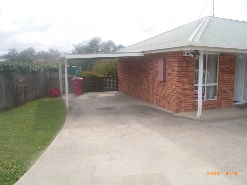 2/30b Notley Street, Newnham TAS 7248