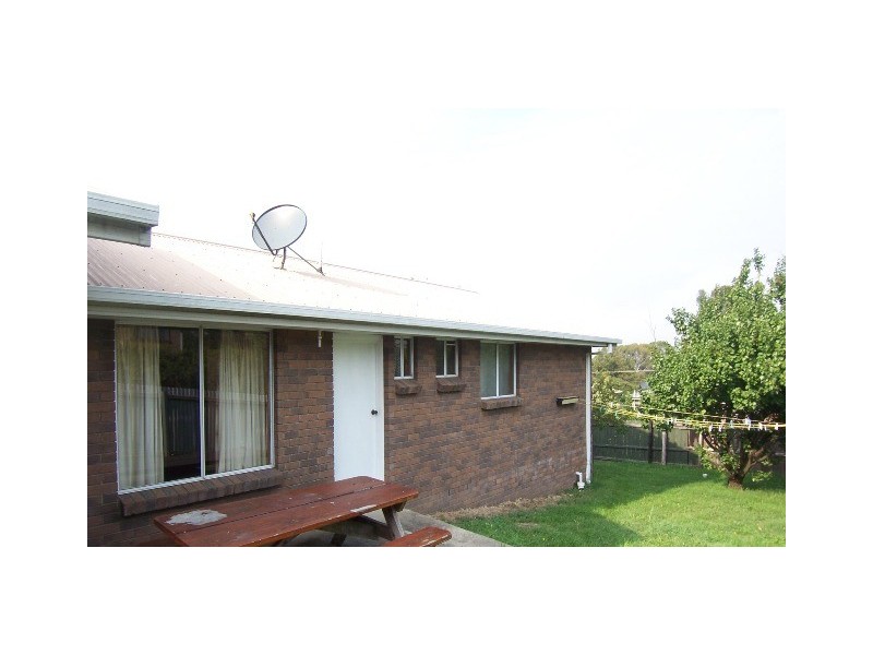 2/27 Georgetown Road, Newnham TAS 7248