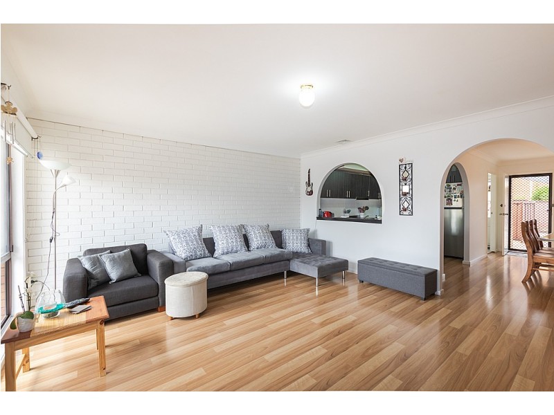 4/4 Highfield Road, Quakers Hill NSW 2763