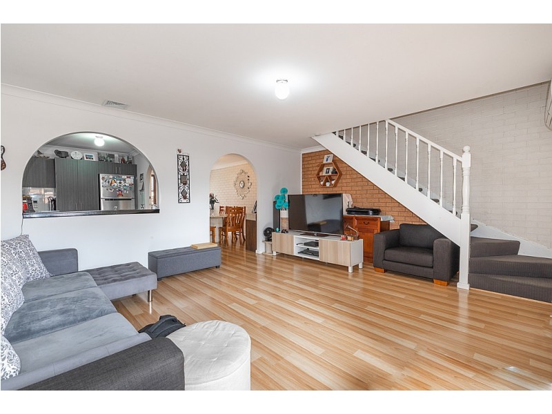 4/4 Highfield Road, Quakers Hill NSW 2763