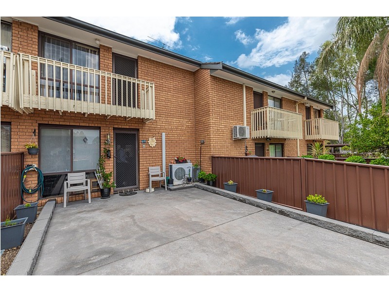 4/4 Highfield Road, Quakers Hill NSW 2763