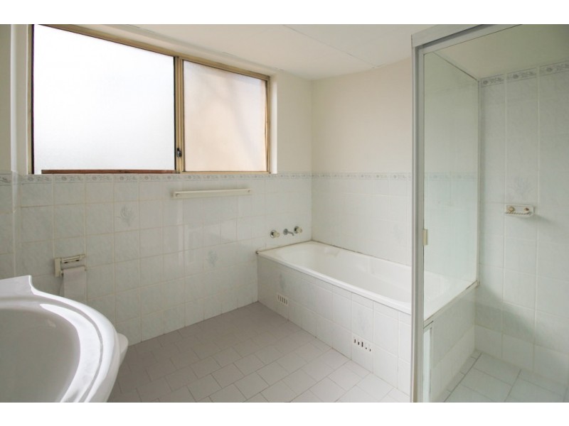 2/120 Railway Street, Granville NSW 2142