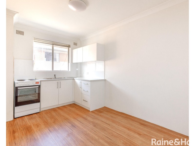 3/143 Good Street, Rosehill NSW 2142