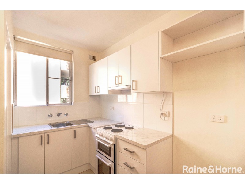 1/11 QUEENS ROAD, Westmead NSW 2145