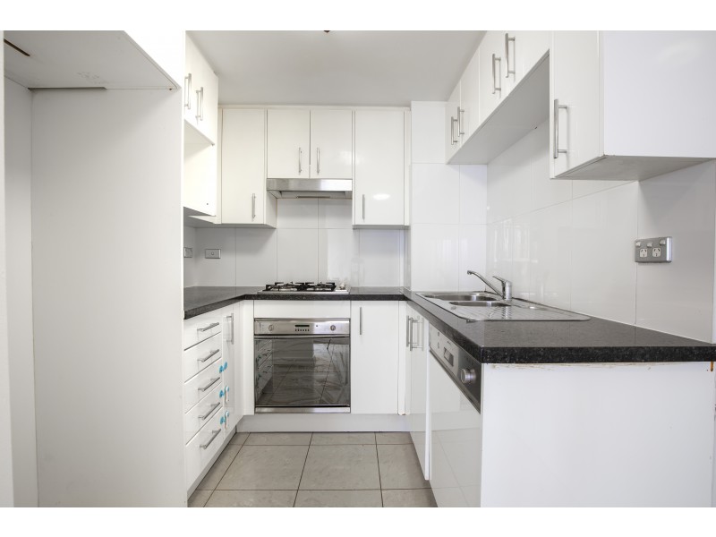 204/13 – 15 Hassall Street, Parramatta NSW 2150