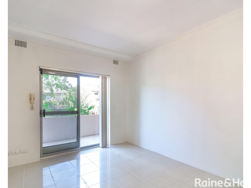 2/28 Early Street, Parramatta NSW 2150
