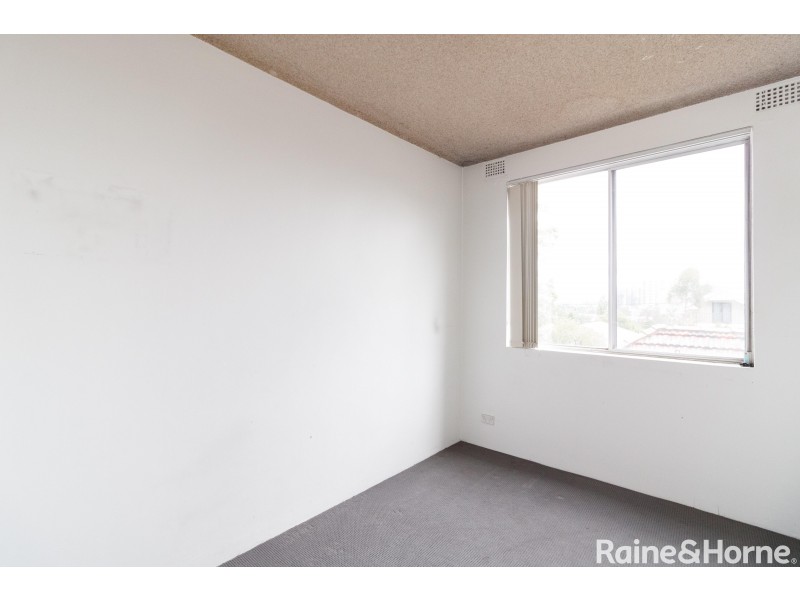 4/141 Good Street, Rosehill NSW 2142