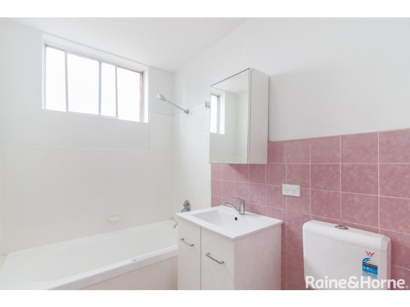 4/141 Good Street, Rosehill NSW 2142