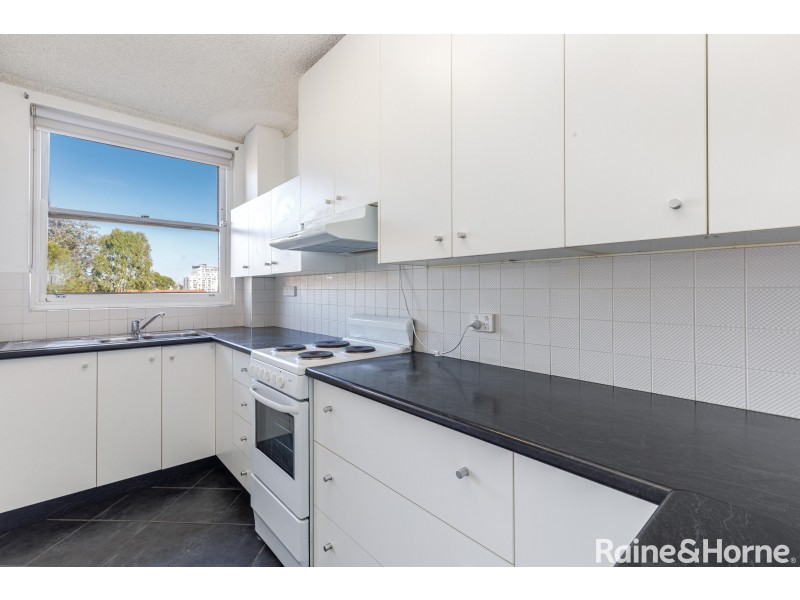 3/142a Good Street, Harris Park NSW 2150