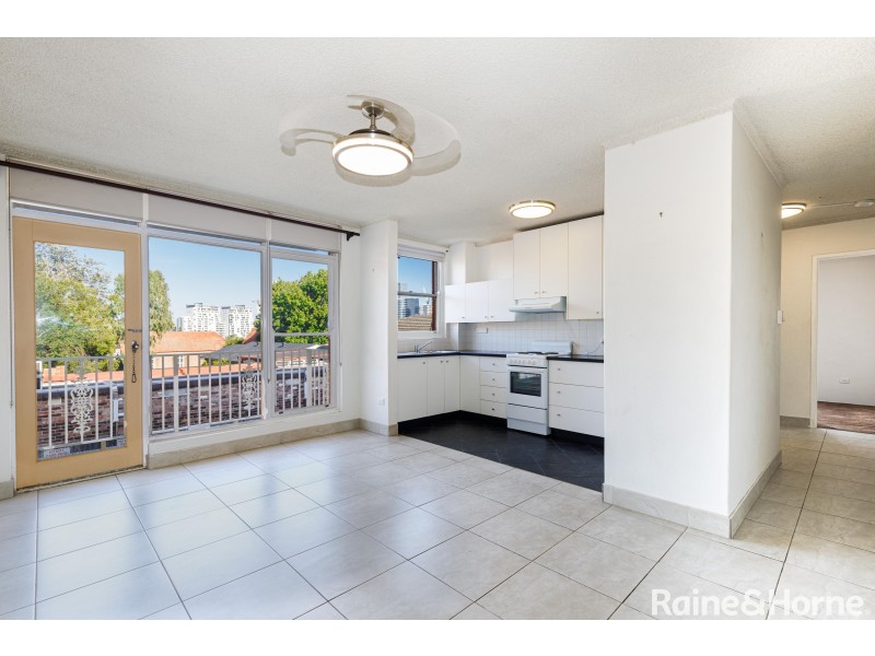 3/142a Good Street, Harris Park NSW 2150