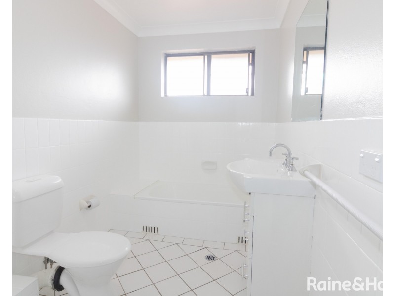 8/16 Railway Parade, Westmead NSW 2145