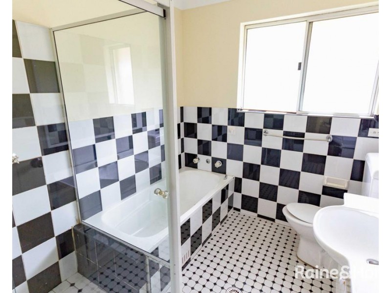 2/28 Hainsworth Street, Westmead NSW 2145