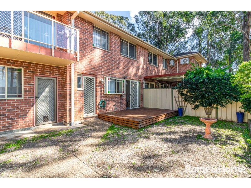 2/54 The Crescent, Toongabbie NSW 2146