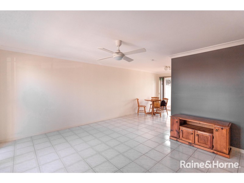 2/54 The Crescent, Toongabbie NSW 2146