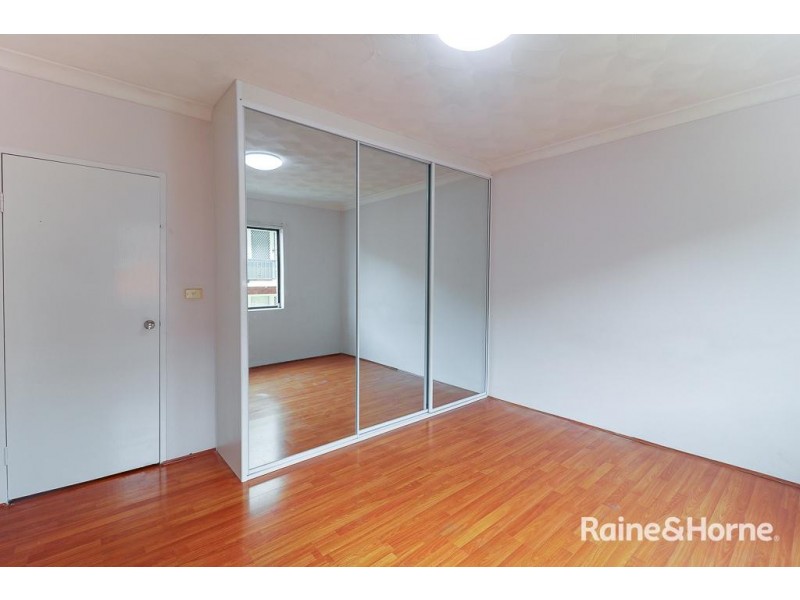 2/12 Allen Street, Harris Park NSW 2150