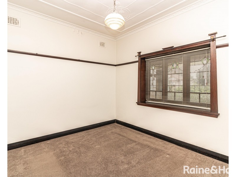 10 Lloyd George Avenue, Concord NSW 2137