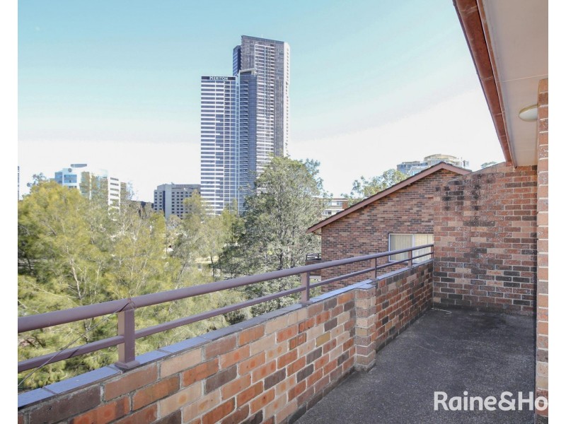 32/7-11 Elizabeth Street, Parramatta NSW 2150