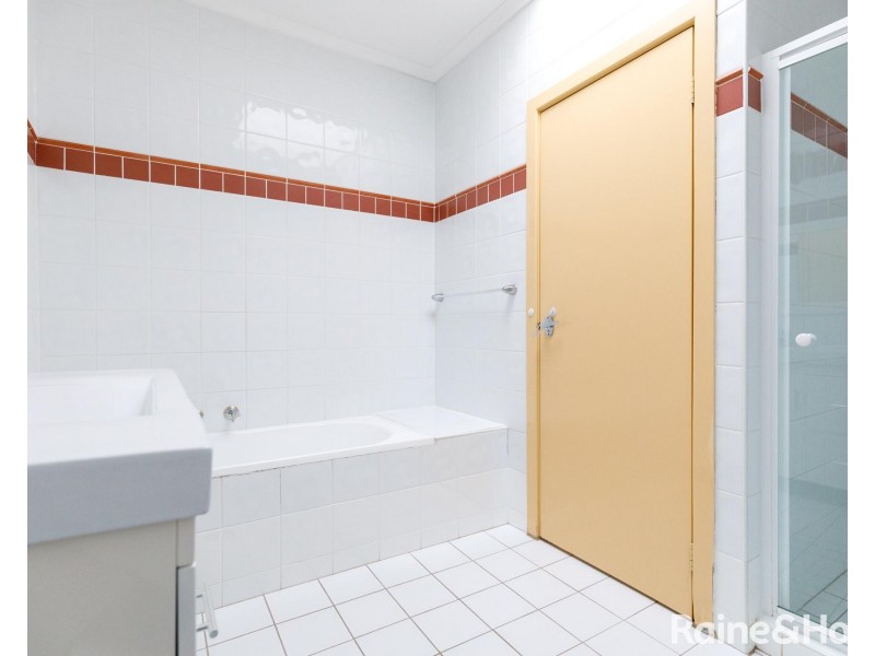 21/4 Hindle Terrace, Bella Vista NSW 2153