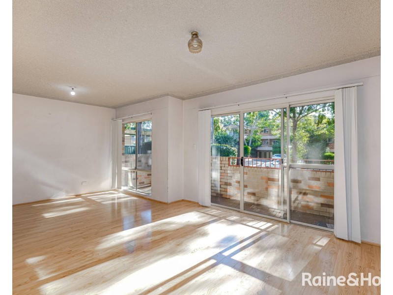 2/22 Priddle Street, Westmead NSW 2145