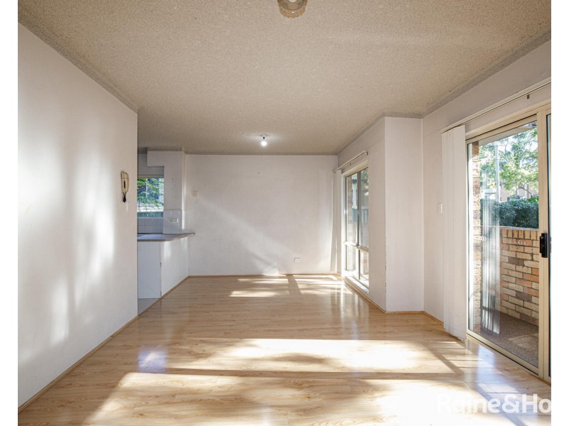 2/22 Priddle Street, Westmead NSW 2145