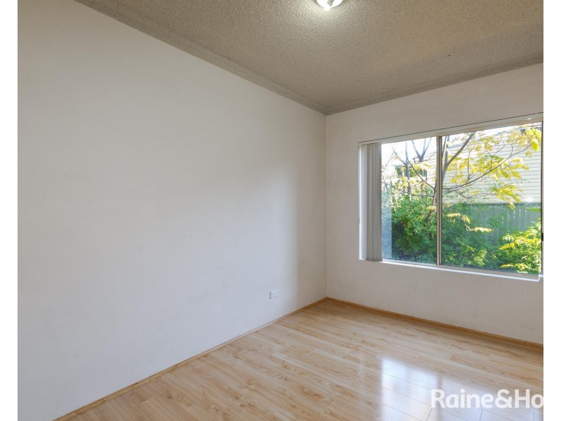 2/22 Priddle Street, Westmead NSW 2145