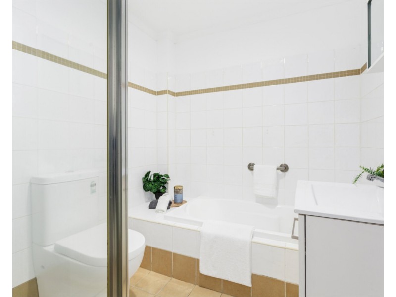 3/2 Wentworth Avenue, Toongabbie NSW 2146