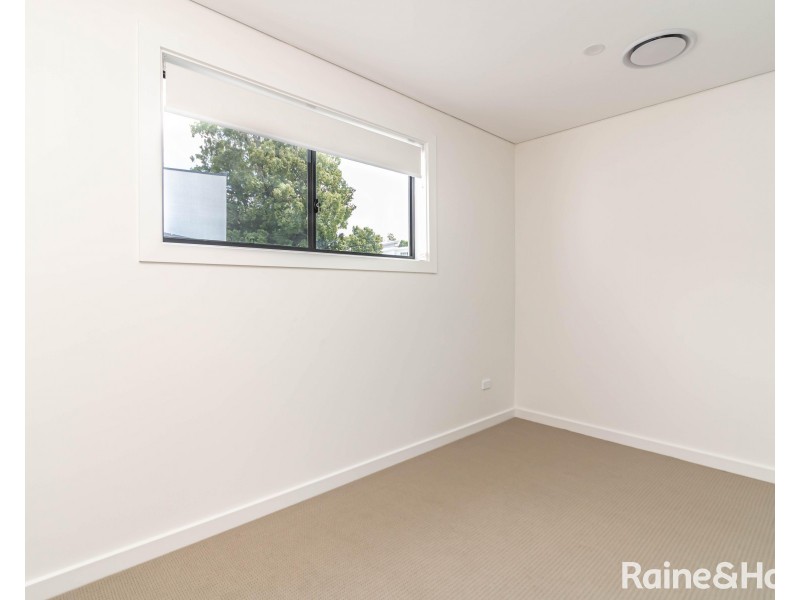 32 Lower Mount Street, Wentworthville NSW 2145