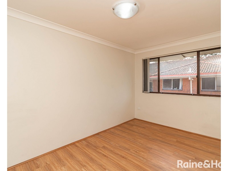 8/28 Caroline Street, Westmead NSW 2145